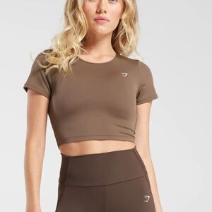 GYMSHARK EVERYDAY CAP SLEEVE T-SHIRT
Body Fit Soft‎ Brown NWT in packaging